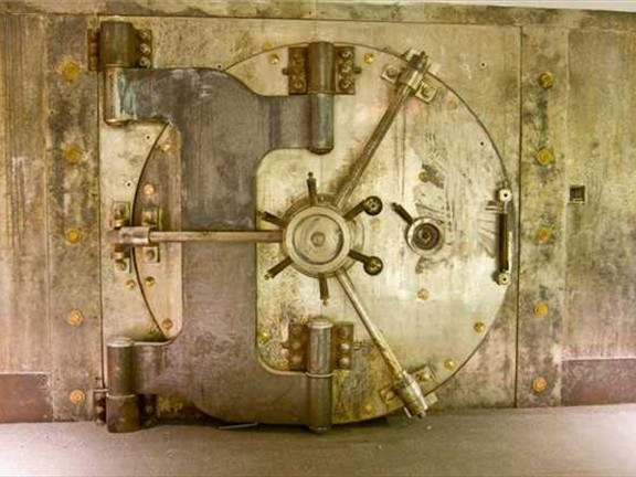 Bank_Vault_Door2